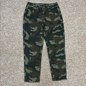 Corduroy American Eagle Outfitters Camouflage Ankle Jeans